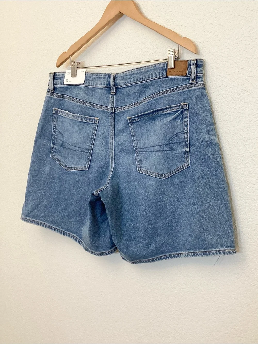 American Eagle 14 NWT Baggy Denim Shorts Women’s Bermuda Stretch 2025